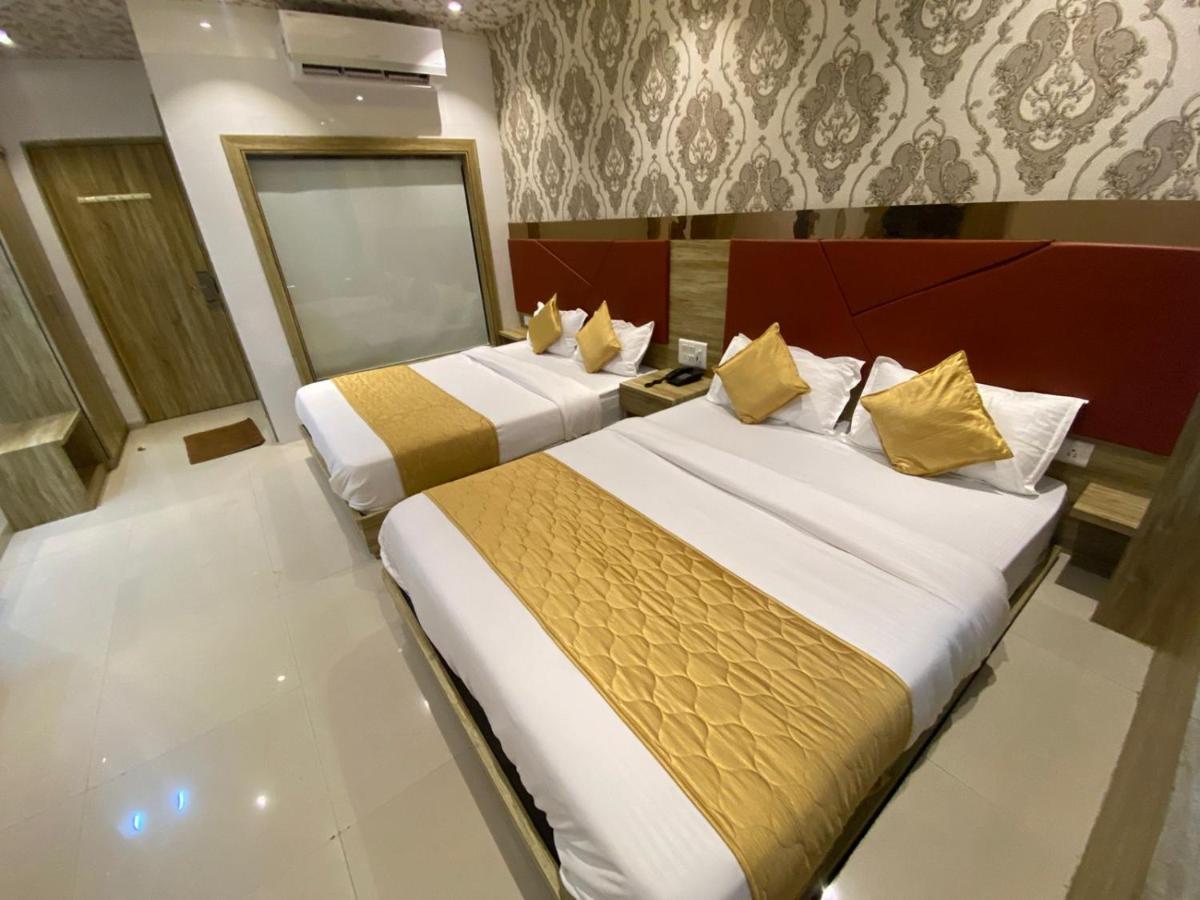 Hotel Bkc Crown - Near Trade Centre, Visa Consulate ムンバイ エクステリア 写真