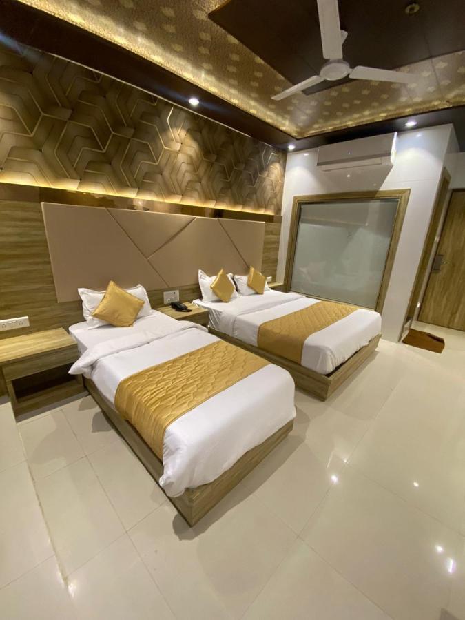 Hotel Bkc Crown - Near Trade Centre, Visa Consulate ムンバイ エクステリア 写真