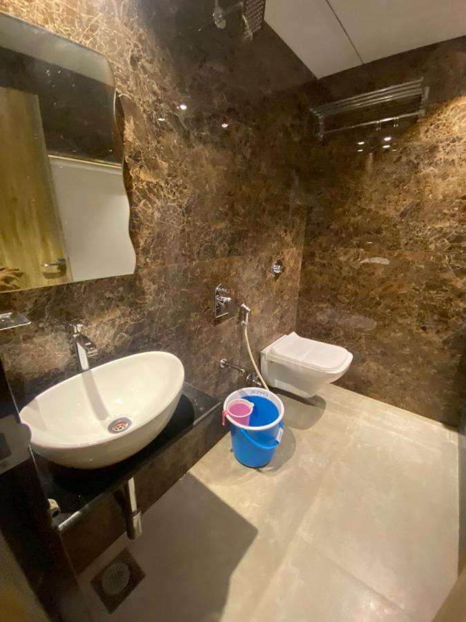 Hotel Bkc Crown - Near Trade Centre, Visa Consulate ムンバイ エクステリア 写真